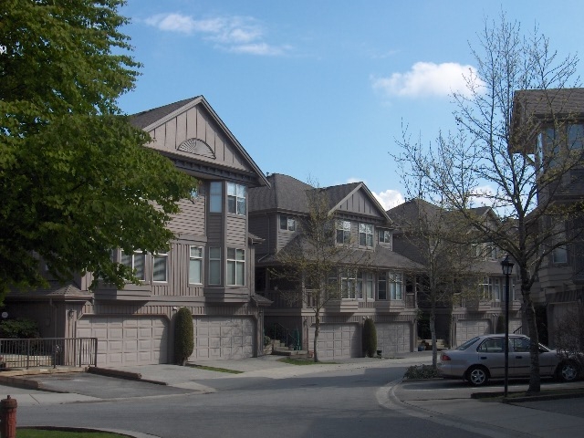 8868 16 Avenue, The Crest - Image