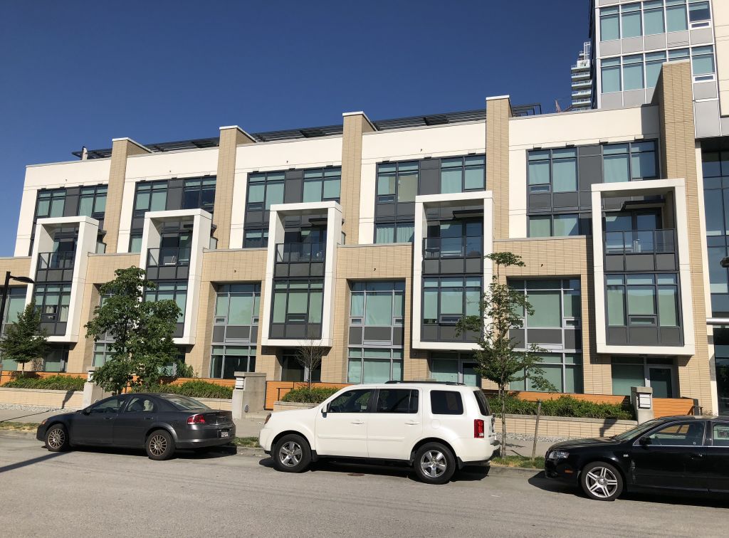 6465 - 6483 Telford Avenue, Metrotown - Image